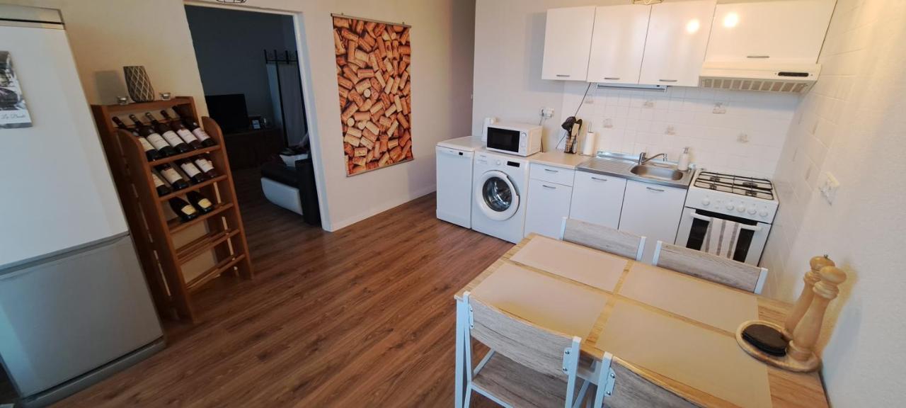 Utulny Apartman Blizko Centra ミハロフツェ エクステリア 写真
